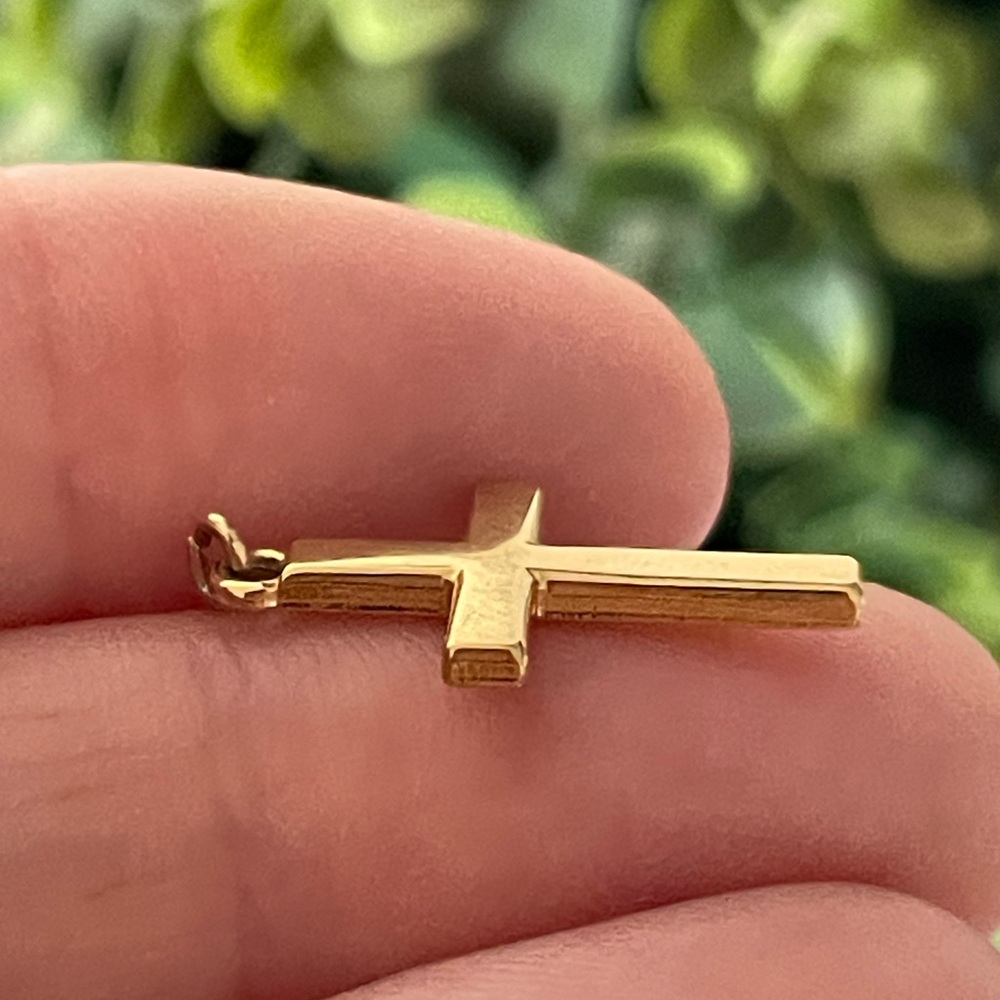 Vintage Monet Gold Toned Petite minimalist Cross Pendant 0.75” - Picture 4 of 4